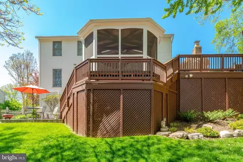 Exterior - 9403 Onion Patch Dr, Burke, VA 22015 photo 11 of 23