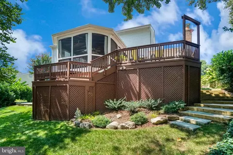 Exterior - 9403 Onion Patch Dr, Burke, VA 22015 photo 22 of 23