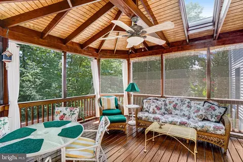 Exterior - 9403 Onion Patch Dr, Burke, VA 22015 photo 6 of 23