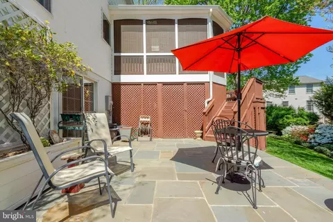 Exterior - 9403 Onion Patch Dr, Burke, VA 22015 photo 17 of 23