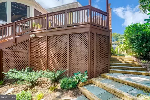 Exterior - 9403 Onion Patch Dr, Burke, VA 22015 photo 21 of 23