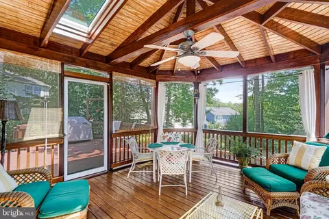 Exterior - 9403 Onion Patch Dr, Burke, VA 22015 photo 5 of 23