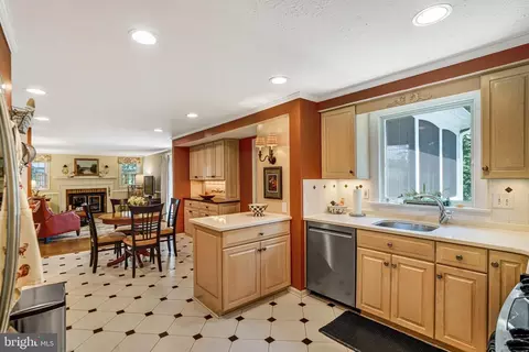 Kitchen - 9403 Onion Patch Dr, Burke, VA 22015 photo 3 of 5