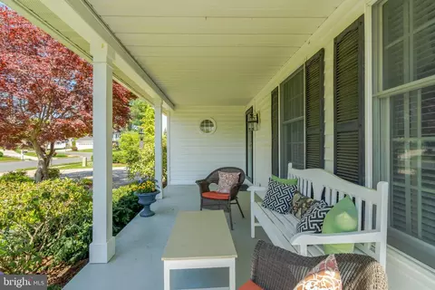 Exterior - 9403 Onion Patch Dr, Burke, VA 22015 photo 4 of 23
