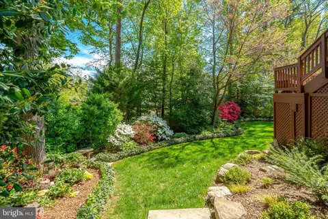 Exterior - 9403 Onion Patch Dr, Burke, VA 22015 photo 14 of 23