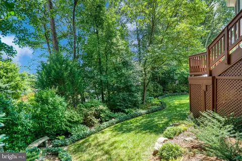 Exterior - 9403 Onion Patch Dr, Burke, VA 22015 photo 13 of 23