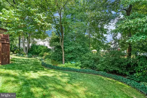 Exterior - 9403 Onion Patch Dr, Burke, VA 22015 photo 23 of 23