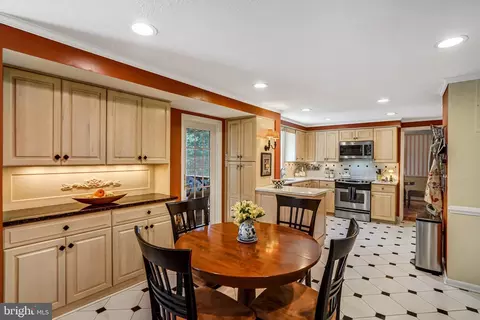 Kitchen - 9403 Onion Patch Dr, Burke, VA 22015 photo 5 of 5