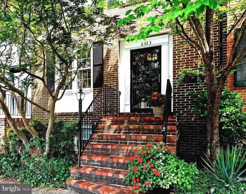 6323 Barrister Pl, Alexandria, VA 22307