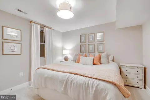 Bedroom - 2091 Cobblestone Ln, Reston, VA 20191 photo 5 of 6