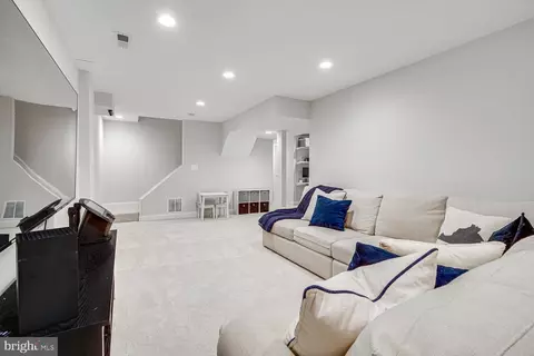 Other - 2091 Cobblestone Ln, Reston, VA 20191 photo 8 of 11