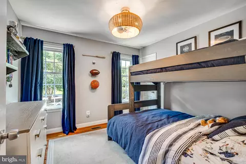 Bedroom - 2091 Cobblestone Ln, Reston, VA 20191 photo 4 of 6