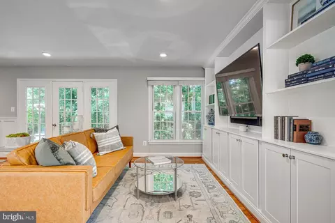 Living - 2091 Cobblestone Ln, Reston, VA 20191 photo 1 of 2