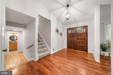 7509 Cervantes Ct, Springfield, VA 22153 photo 7