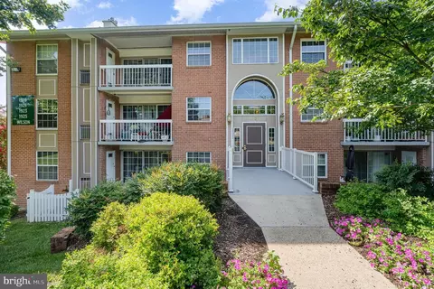 1923 Wilson Ln #102, Mclean, VA 22102