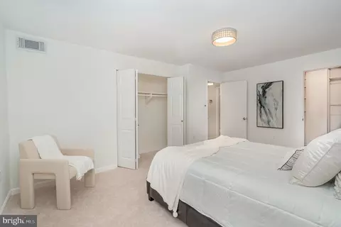 Bedroom - 1923 Wilson Ln #102, Mclean, VA 22102 photo 1 of 1