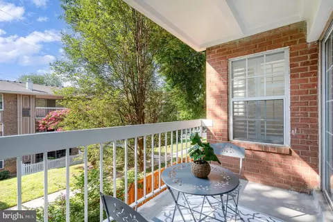 Exterior - 1923 Wilson Ln #102, Mclean, VA 22102 photo 1 of 1