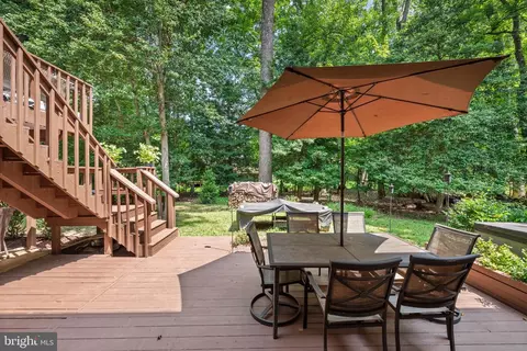 Exterior - 11612 Clipstone Ln, Reston, VA 20191 photo 5 of 12