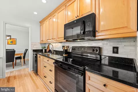 Kitchen - 11612 Clipstone Ln, Reston, VA 20191 photo 1 of 4