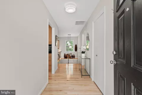 Entry Way - 11612 Clipstone Ln, Reston, VA 20191 photo 1 of 1