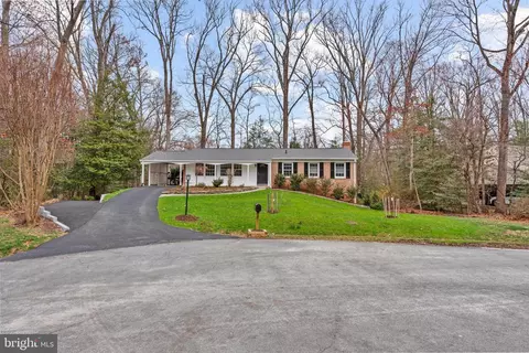 Exterior - 11612 Clipstone Ln, Reston, VA 20191 photo 2 of 12