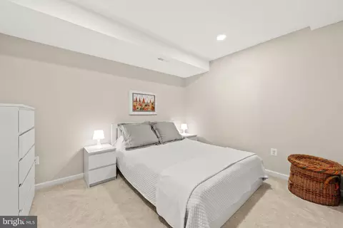 Bedroom - 11612 Clipstone Ln, Reston, VA 20191 photo 4 of 6