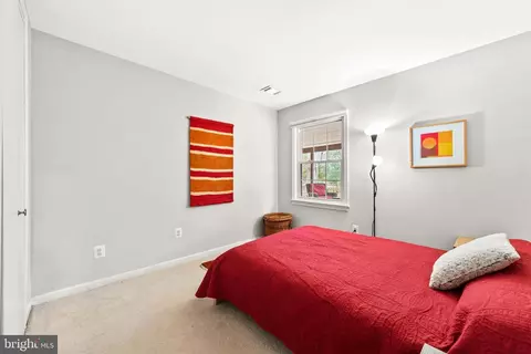 Bedroom - 11612 Clipstone Ln, Reston, VA 20191 photo 6 of 6