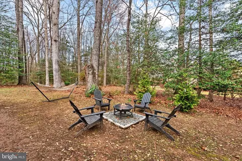 Exterior - 11612 Clipstone Ln, Reston, VA 20191 photo 7 of 12