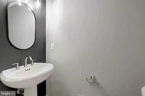 Entry Way - 7210 Sterling Grove Dr, Springfield, VA 22150 photo 4 of 10