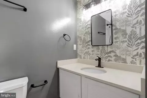 Bath - 7210 Sterling Grove Dr, Springfield, VA 22150 photo 3 of 8