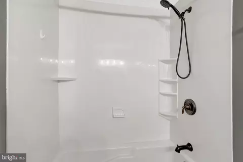 Bath - 7210 Sterling Grove Dr, Springfield, VA 22150 photo 5 of 8