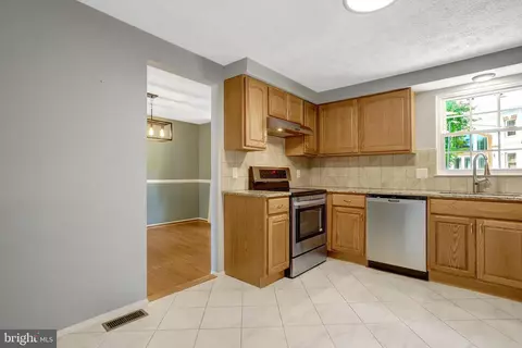 Entry Way - 7210 Sterling Grove Dr, Springfield, VA 22150 photo 5 of 10
