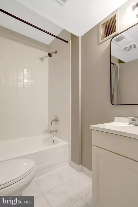 Bath - 7210 Sterling Grove Dr, Springfield, VA 22150 photo 8 of 8