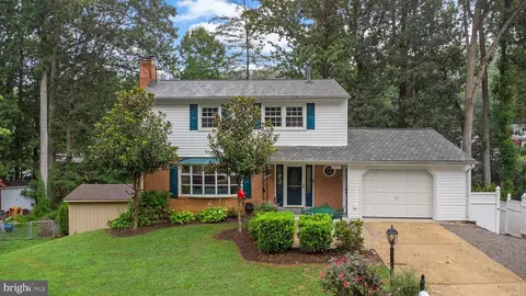 6607 Sandover Ct, Springfield, VA 22152