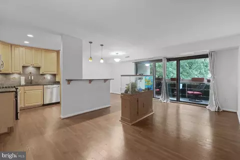 6143 Leesburg Pike #502, Falls Church, VA 22041