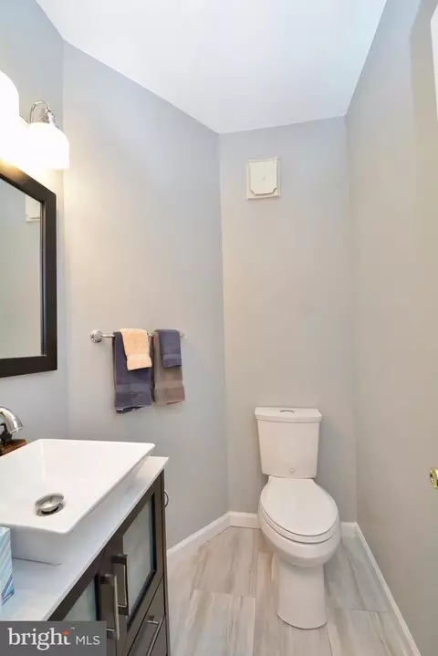 7212 Gentian Ct, Springfield, VA 22152 photo 24
