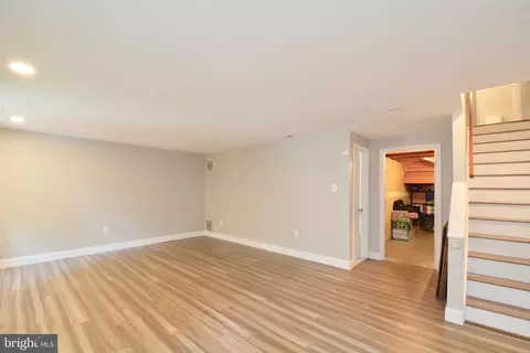 7212 Gentian Ct, Springfield, VA 22152 photo 6