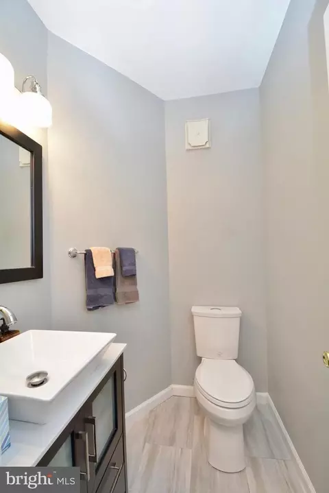 7212 Gentian Ct, Springfield, VA 22152 photo 16