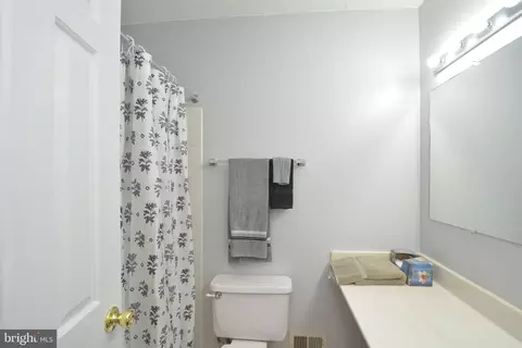 7212 Gentian Ct, Springfield, VA 22152 photo 14