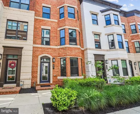 205 Market Sq NW #15, Vienna, VA 22180