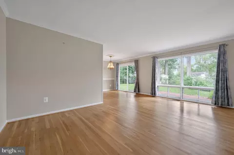 8202 Greeley Blvd, Springfield, VA 22152 photo 10