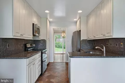 8202 Greeley Blvd, Springfield, VA 22152 photo 16