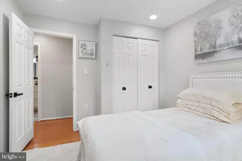 6445 Franconia Ct, Springfield, VA 22150 photo 18