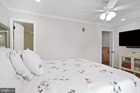 6445 Franconia Ct, Springfield, VA 22150 photo 13