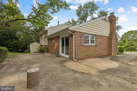 Exterior - 5307 Kepler Ln, Springfield, VA 22151 photo 3 of 7