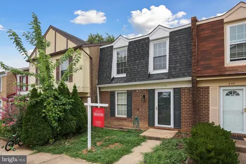 2115 Monaghan Dr, Herndon, VA 20170