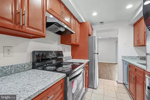 Kitchen - 2115 Monaghan Dr, Herndon, VA 20170 photo 1 of 2