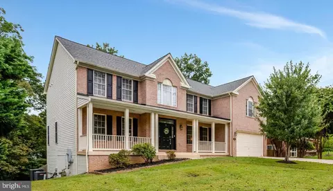 3905 Cook St, Alexandria, VA 22311