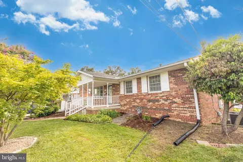 6925 Ruskin St, Springfield, VA 22150 photo 4