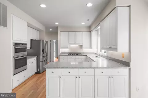 8546 Hooes Rd, Springfield, VA 22153 photo 20
